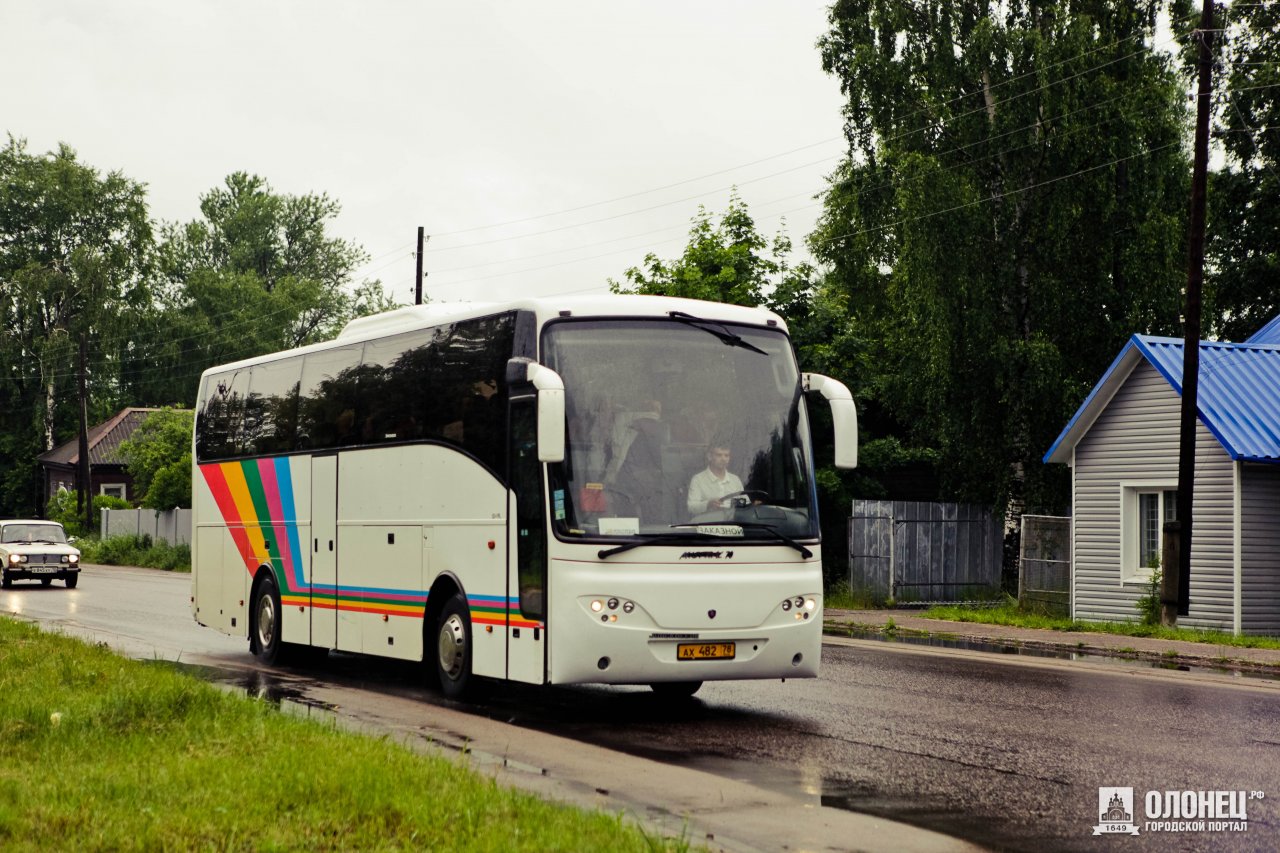 Автобус междугородный петрозаводск. Автостанция Олонец. Автовокзал Пудож. Автобусы Петрозаводск. Карелавтотранс.